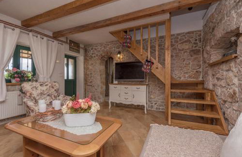 Holiday home Stipanovi Dvori with jacuzzi and pool - Foto 30