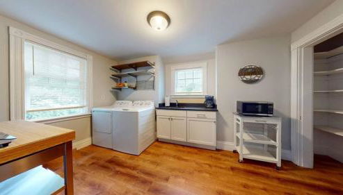 Renovated, Victorian, In-Unit Laundry & Kitchen - Foto 3