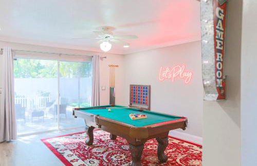 Pool Table, Minigolf, Games at Pondside FunHouse - Foto 16