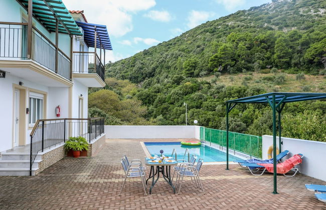 Villa Mitzelos - Photo 24