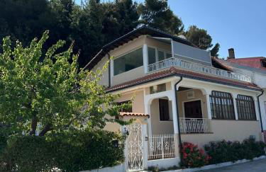 Villa Lollo - Photo 1