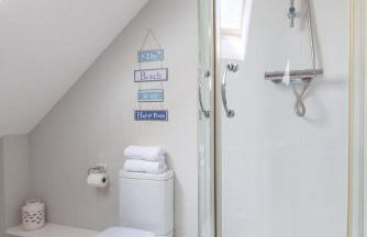 KingFisher Hot Tub & log Burner house on Premium lakeside with Resort Facilities - Foto 2