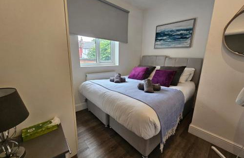 Modern 2BR in West Hendon - Parking -Easy Commute - Photo 14