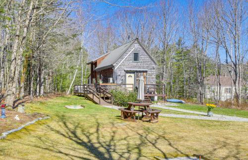 Rustic Searsport Cabin Loft and Sunroom on 10 Acres - Foto 29