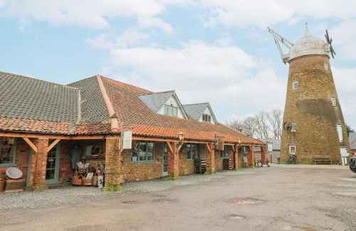 The Oak Room - Windmill Country Retreats - Photo 18