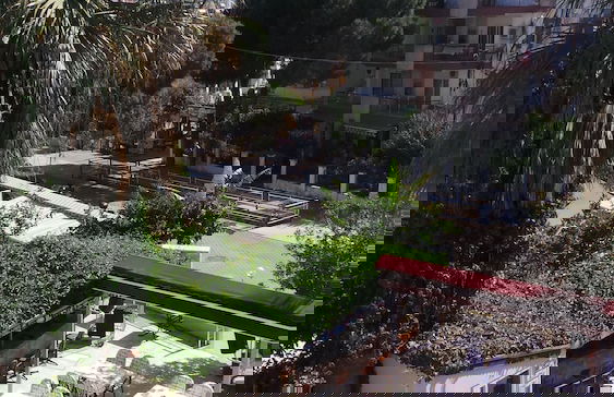 Family Apart - Photo 37