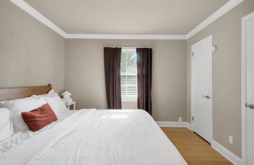 The Retro Pad - Large Yard and Foosball Table - Photo 19