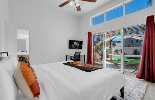 8BR 5BA SuperHero Retreat-King Beds, BBQ, Hammock, Firepit, MiniGolf, WorkSpace - Foto 8