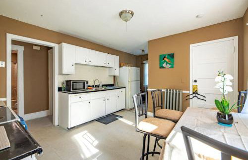 Charming Chicopee Getaway - Foto 6