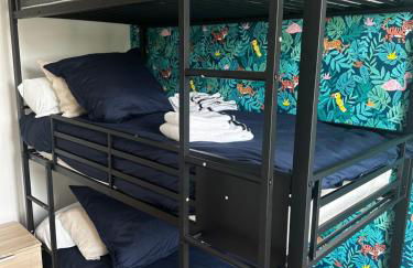 leBel endroit 145m2 , terrain et terrasse de 350m2 au coeur des commerces ,à proximité de la mer et tous services inclus - Photo 15