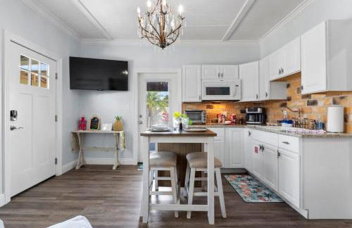 Suite Flamingo Pointe with Shared POOL - Foto 6