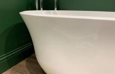 No 11, Fishguard, Ideal for beach, coastal path and town! - Photo 13