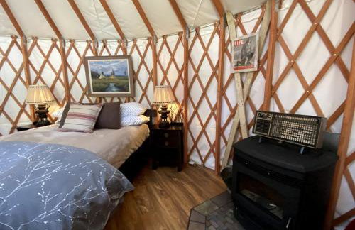 Deluxe Yurt Rental for Four near Snake River in Rigby, Idaho - Foto 3