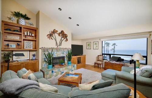 Coastal Luxury with Panoramic Ocean View - Foto 10