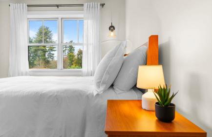 Modern Berkshires Farmhouse w Porch Fireplace Views Beaver Creek by AvantStay - Foto 32