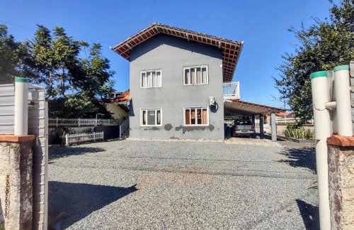 Apto com churrasqueira 500m do mar com vista da salaSacada para horizonte - Foto 27