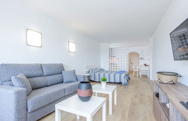 Apartment in Castelló d'Empúries with garden and terrace - Photo 3