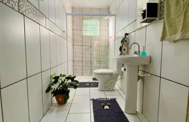 Casa Privativa com Varanda Gourmet e Churrasqueira- Pet Friendly- Wi-Fi e Garagem - Photo 7