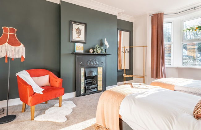 Kensington Place - 4 Bedroom Home w Free Parking - Photo 64