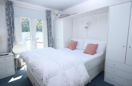 17H Medmerry Park 2 Bedroom Chalet - Foto 5