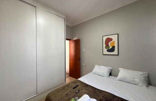 Apartamento Belo Horizonte 2 quartos Ed Maleta, Mercado Central, Feira Hippie, Praça da Liberdade e Parque Municipal - Foto 4