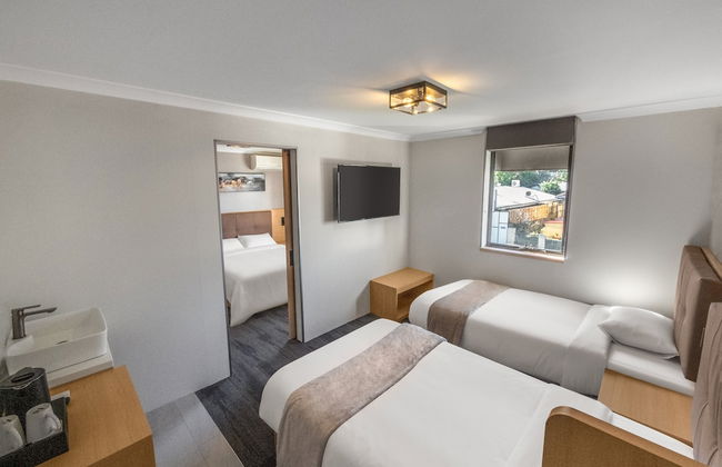 Spring Hill Inn - Photo 8