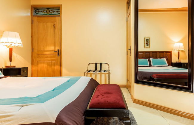 Blue Pearl Apartments - Photo 8