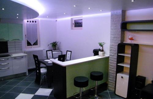 Grand appartement dans villa avec parking quartier résidentiel - Foto 10