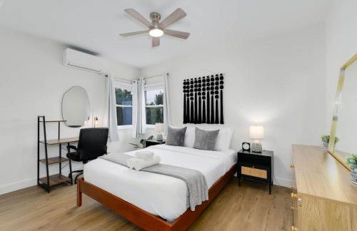 Mar Vista Beach Escape 2BR with Relaxing Yard - Foto 17