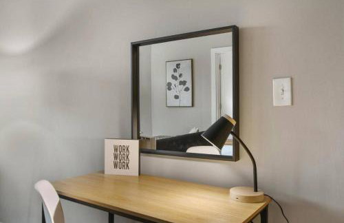 Perfect 3BR Apt in Chicago with WiFi & Laundry - Touhy 3N - Foto 4