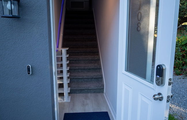 Pet Friendly Modern Zen Studio Retreat W/ Hot Tub! Home by RedAwning - Foto 45