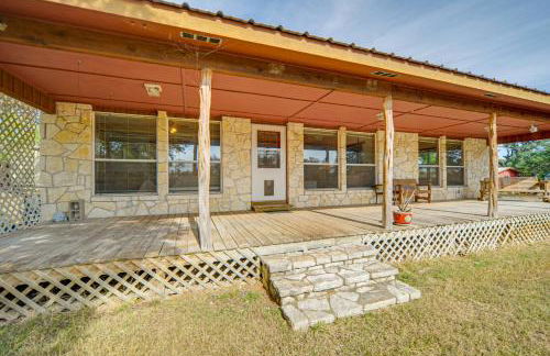 Pet-Friendly Hill Country Retreat with Deck! - Photo 25