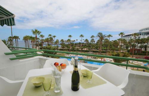 Luxury Apartments in first beach line with pool - Foto 9