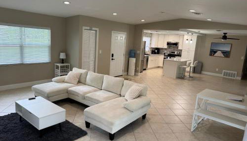 3 bed 2 bath pool house with water access - Foto 2