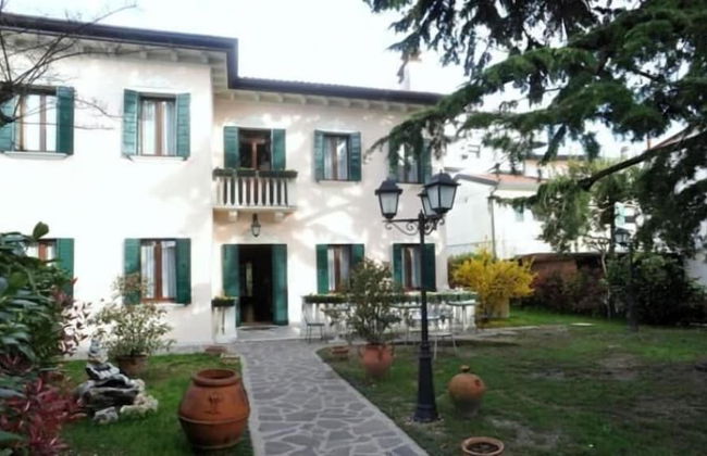 Villa Crispi - Photo 1