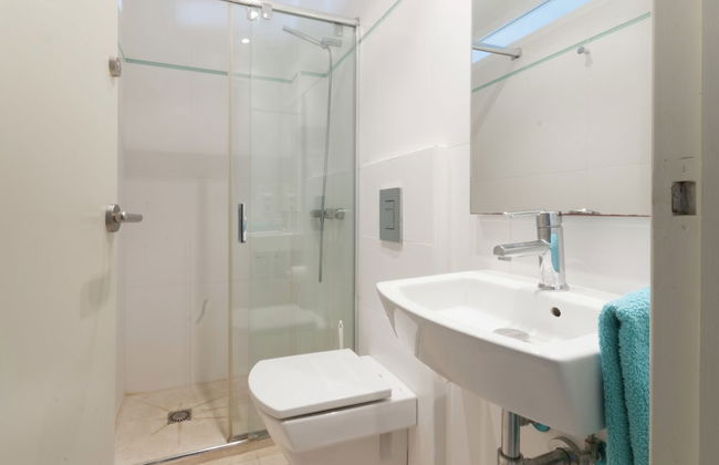 Very Central, Seabeach Closeby, Private Terrace, Free Wifi - Photo 13