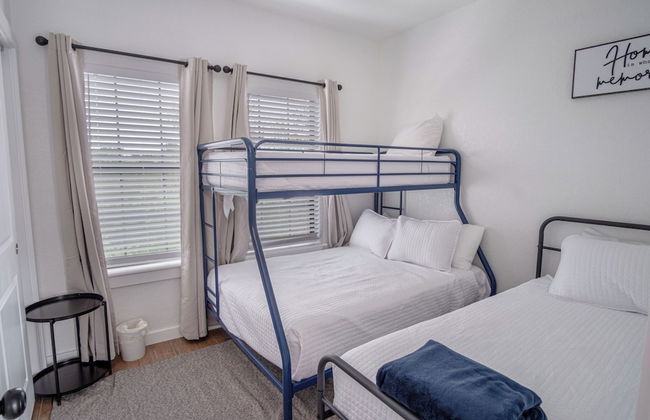 Experience Modern Luxury! 3br/2.5ba Home Near DT - Foto 5