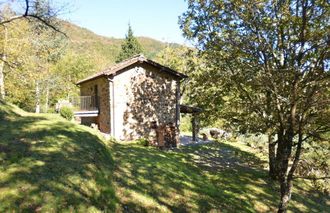 Lovely Cottage in Bagni di Lucca Amidst Fields - Photo 15