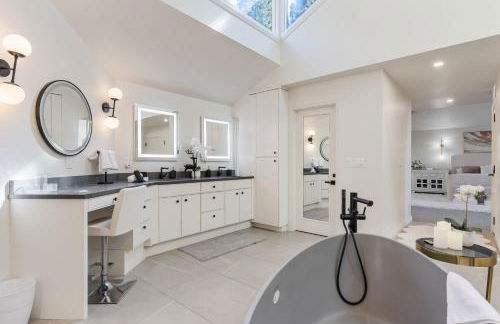 Exclusive Resort Escape - Heated Pool, Spa & Pickleball - Foto 48