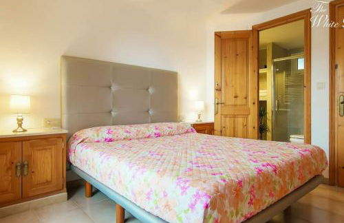 White Rock Villa With Breathtaking Views and Pool - Foto 27