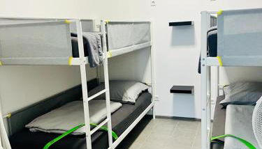 Neuwertiges Apartment mit schnellem WLAN, Netflix, Glasfaser, Kostenlose Privatparkplatz auch für Transporter geeignet R20 - Foto 5