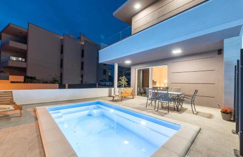 Villa Eni Beachfront apartment with pool - Photo 37