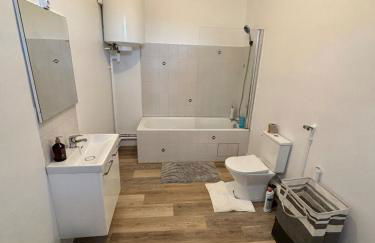 Appartement avec vue sur la ville - Photo 12