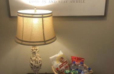 Luxury Midtown Home - Only a few blocks from FGH - Foto 49