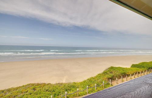 Oceanfront Home with Hot Tub, Sauna, 8 Mi to Newport - Foto 12
