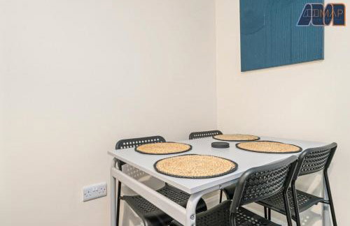 2 Bed Flat With Parking Sleeps 4 in Fife - Foto 15