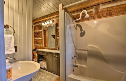 Cabin Near Boone with Hot Tub and Mountain Views - Foto 16