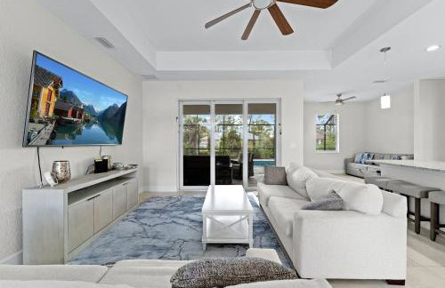 Modern Heated Pool Home Close To Downtown Shopping - Foto 6