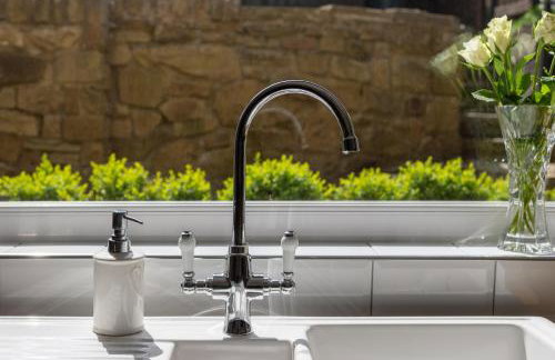 Haworth Haven - Charming Cottage with Private Garden & Summer House - Foto 15