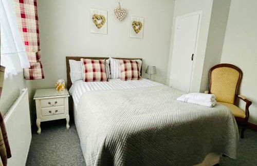 Somers 4 bed House off road parking pet friendly - Foto 35